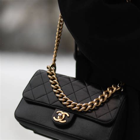 sell chanel bag for cash|what stores sell chanel bags.